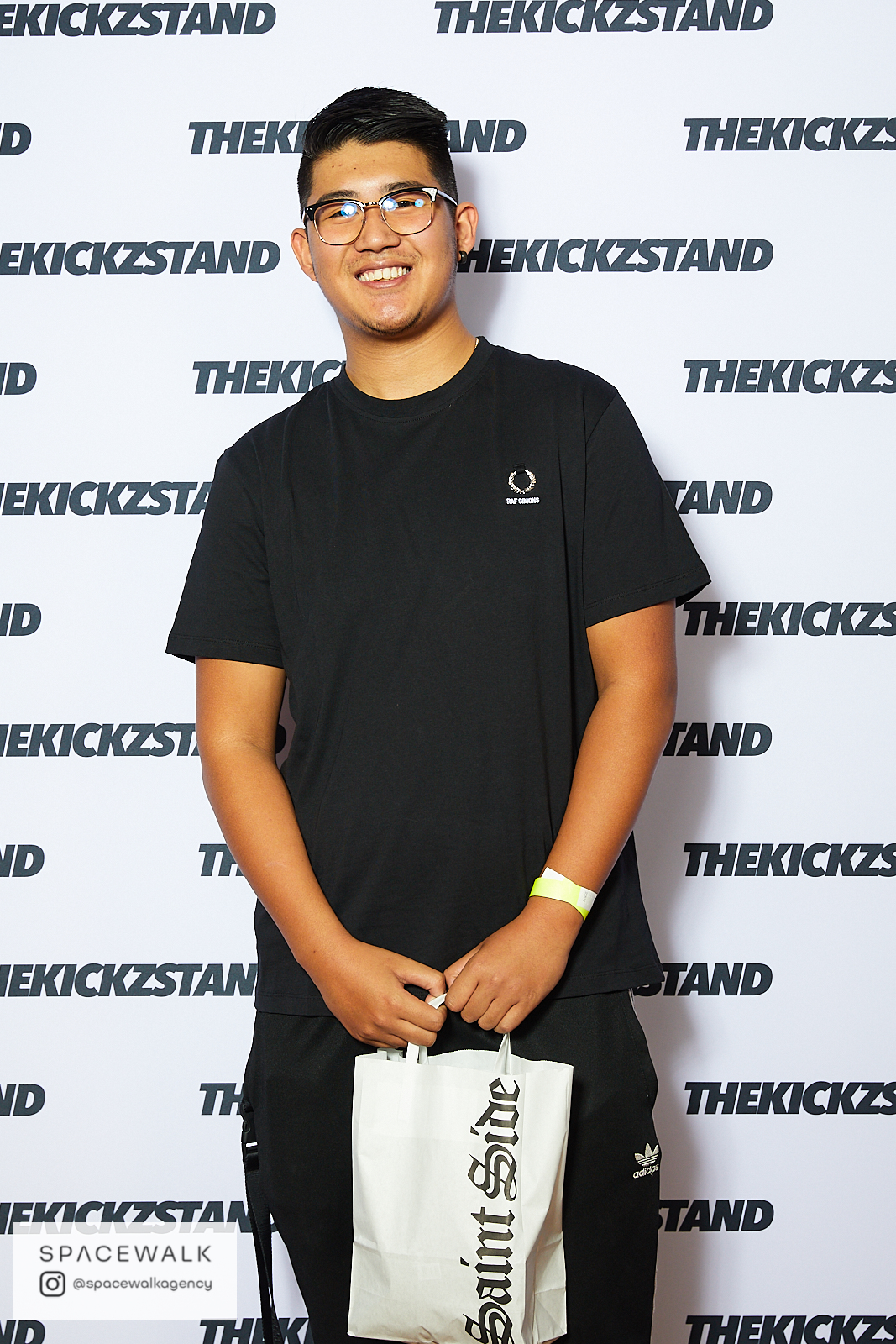 KICKZSTAND_BOOTH_045