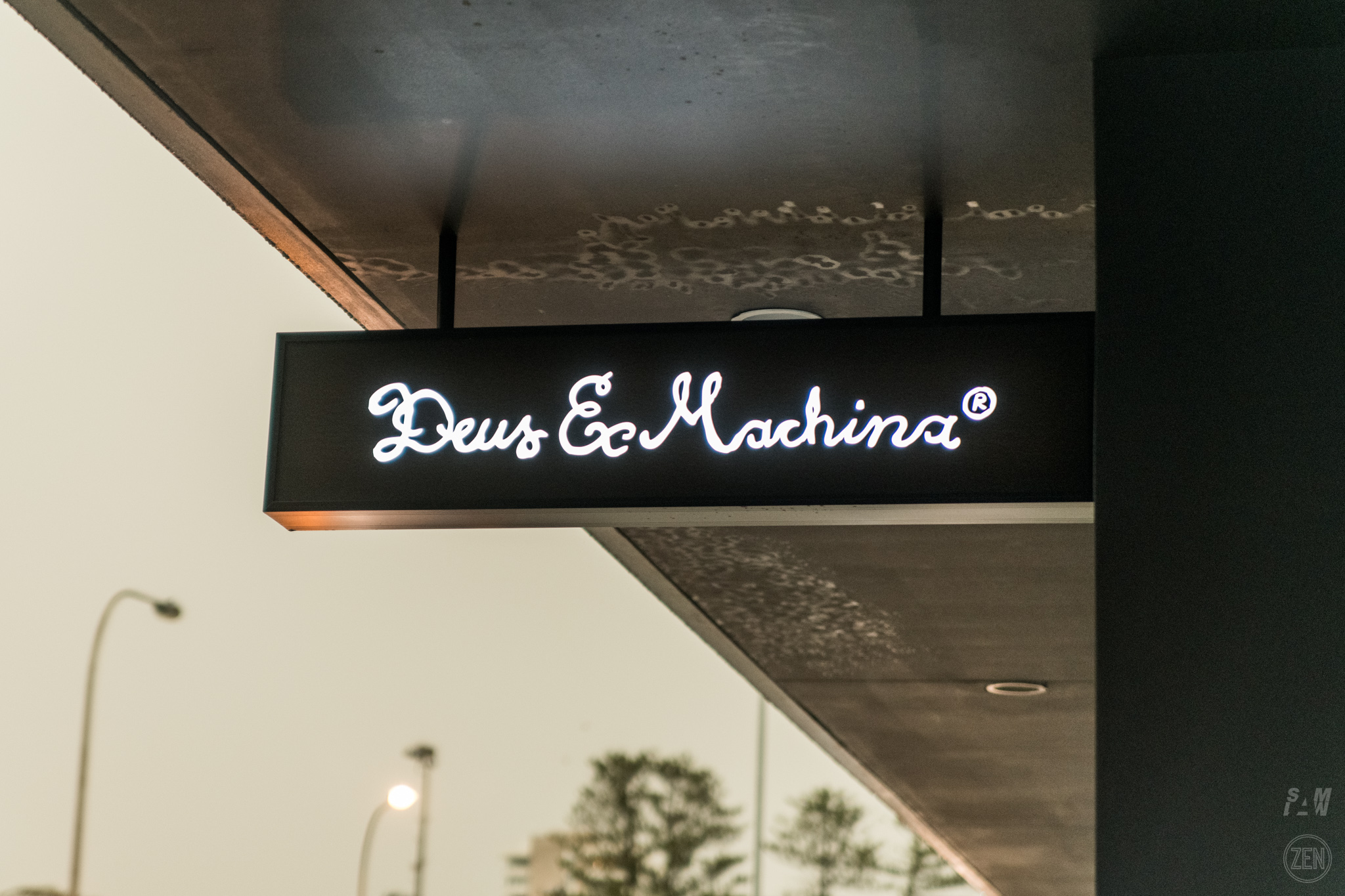 2019-11-22 - Deus Ex Machina Open House 005