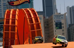 2012-X-Games-Hot-Wheels-Double-Loop-Dare-Closeup-1024x640