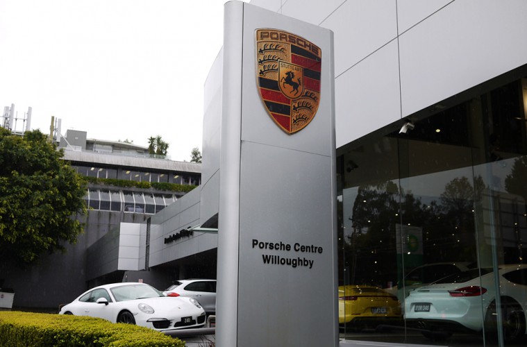 porsche_centre_willoughby