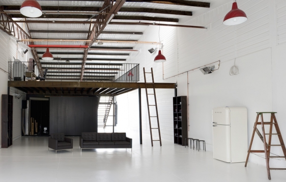 SetWidth562-Studio1a