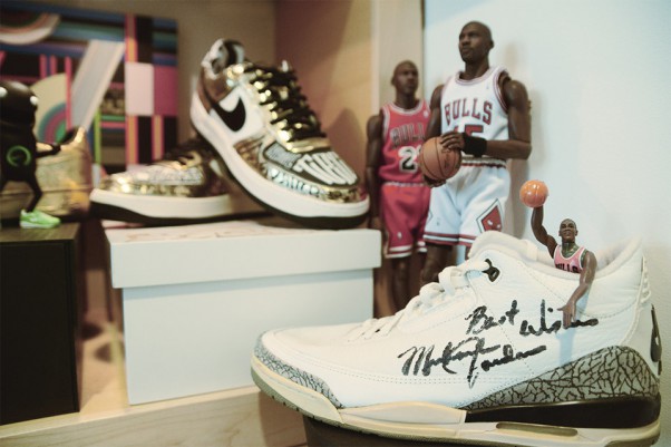 a-look-inside-nike-ceo-mark-parkers-office-2