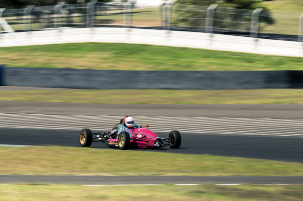 selectnine2014-Chris'Formula3HandOverZen-17