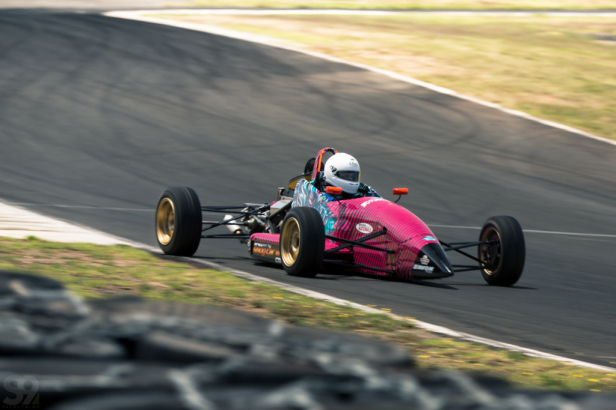 selectnine2014-Chris'Formula3HandOverZen-21