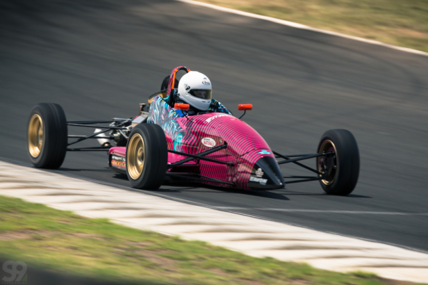 selectnine2014-Chris'Formula3HandOverZen-25