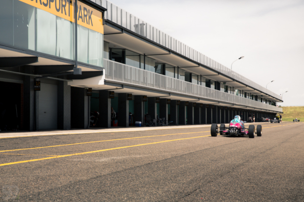 selectnine2014-Chris'Formula3HandOverZen-32