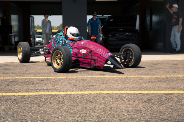 selectnine2014-Chris'Formula3HandOverZen-33