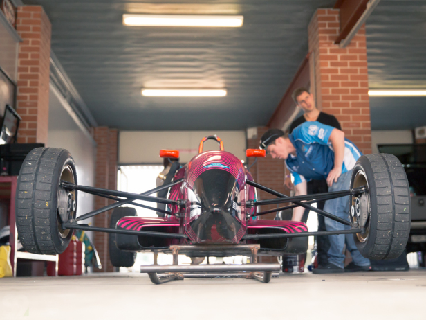 selectnine2014-Chris'Formula3HandOverZen-40