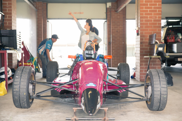 selectnine2014-Chris'Formula3HandOverZen-41