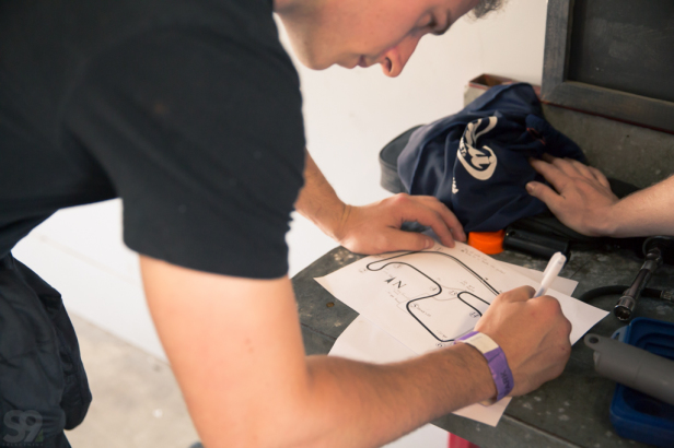 selectnine2014-Chris'Formula3HandOverZen-47