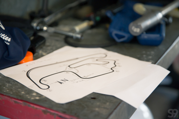 selectnine2014-Chris'Formula3HandOverZen-5