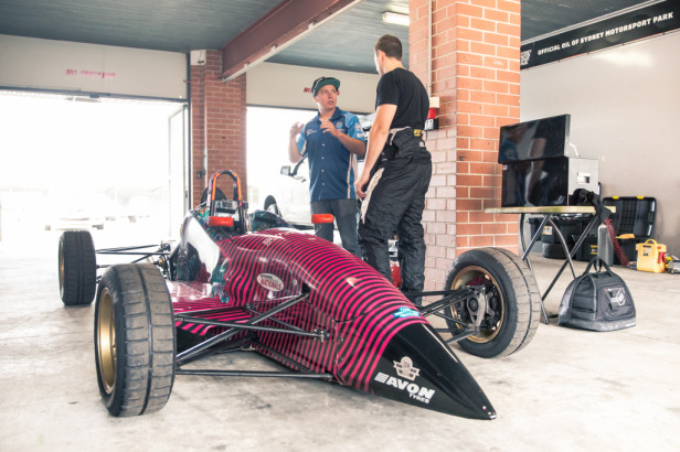 selectnine2014-Chris'Formula3HandOverZen-52