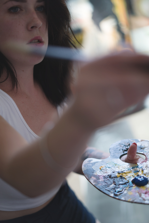 justin_fox_krysti_mclellan_easel_painting