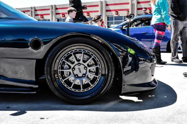 DSC 113 V8 RX-7 Wheel Shot-