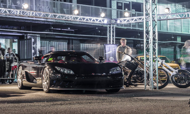 17710134776_f9b379060a_h