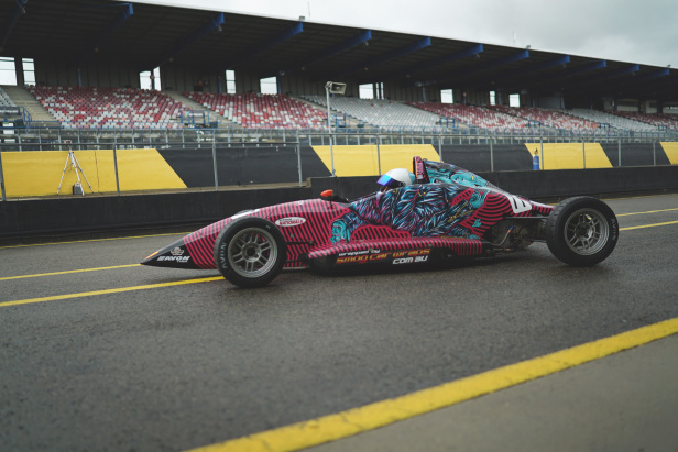 jirat_zengarage_formulaford_smsp