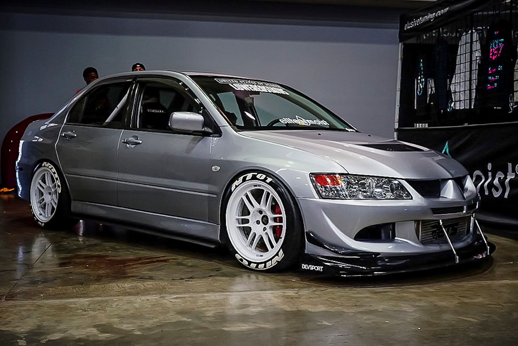 dsc-5572-feature-05572