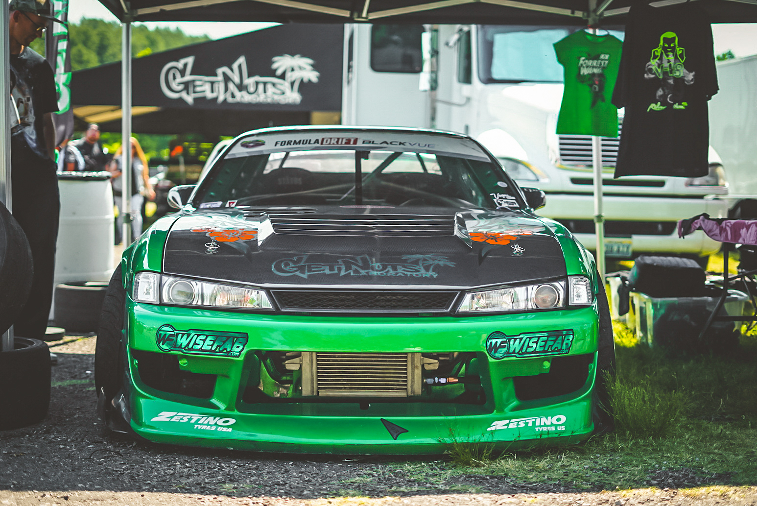 DSC 09219 Zen Feature