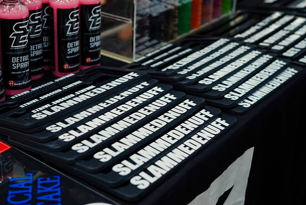 DSC 00104 Zen Feature