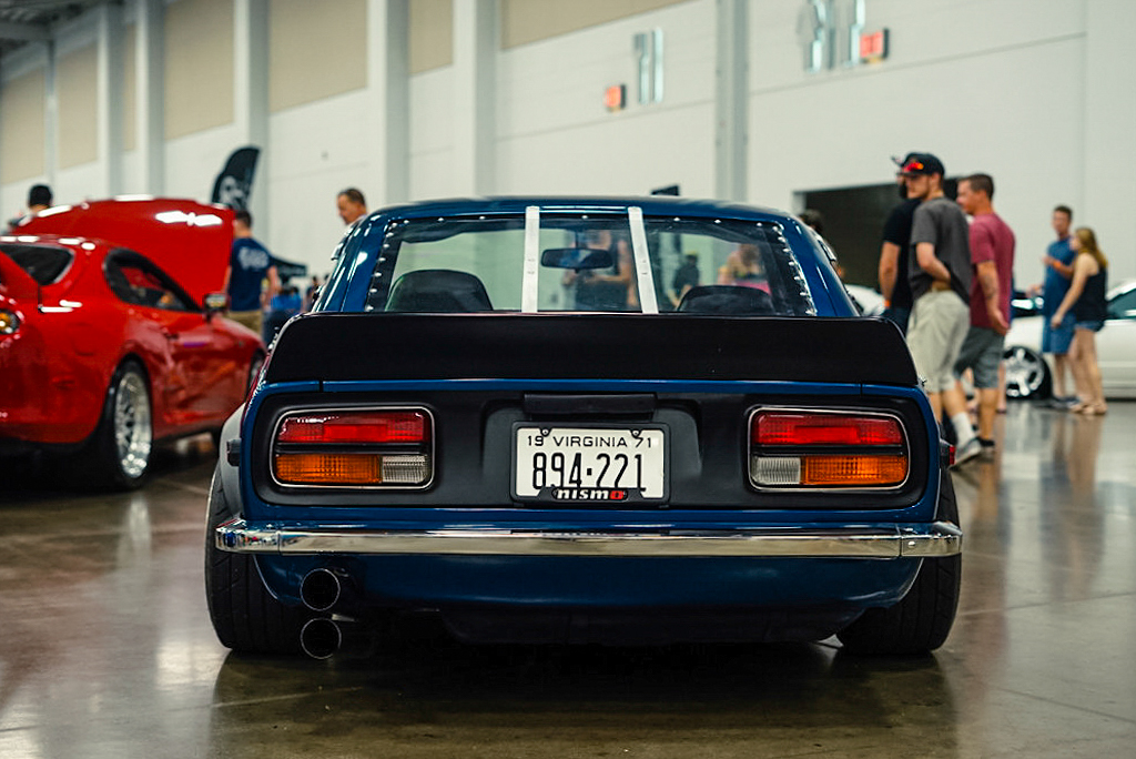 DSC 00211 Zen Feature