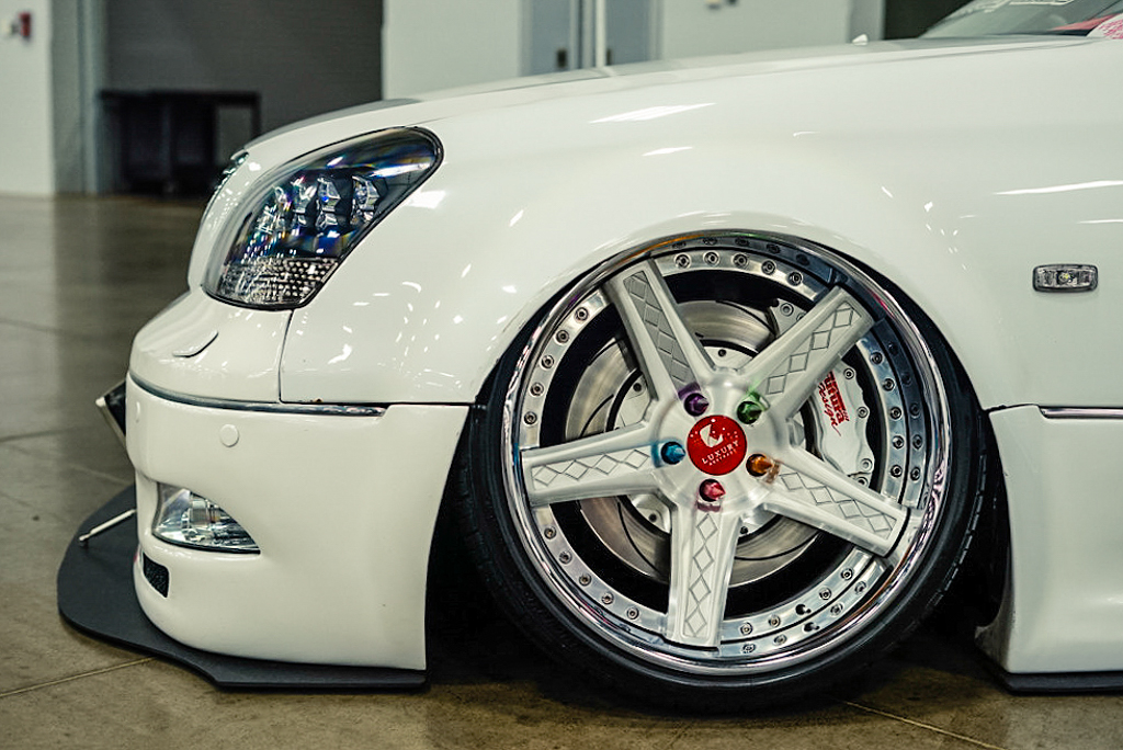 DSC 00212 Zen Feature