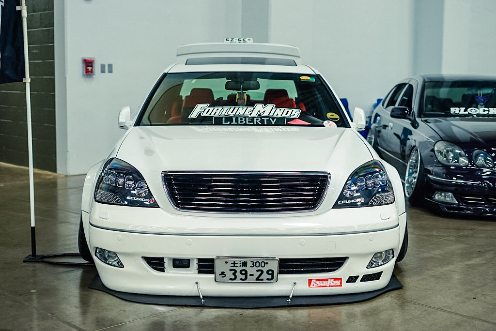 DSC 00214 Zen Feature