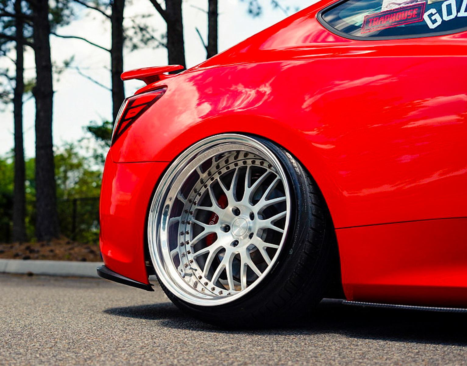 DSC 09748 Zen Feature