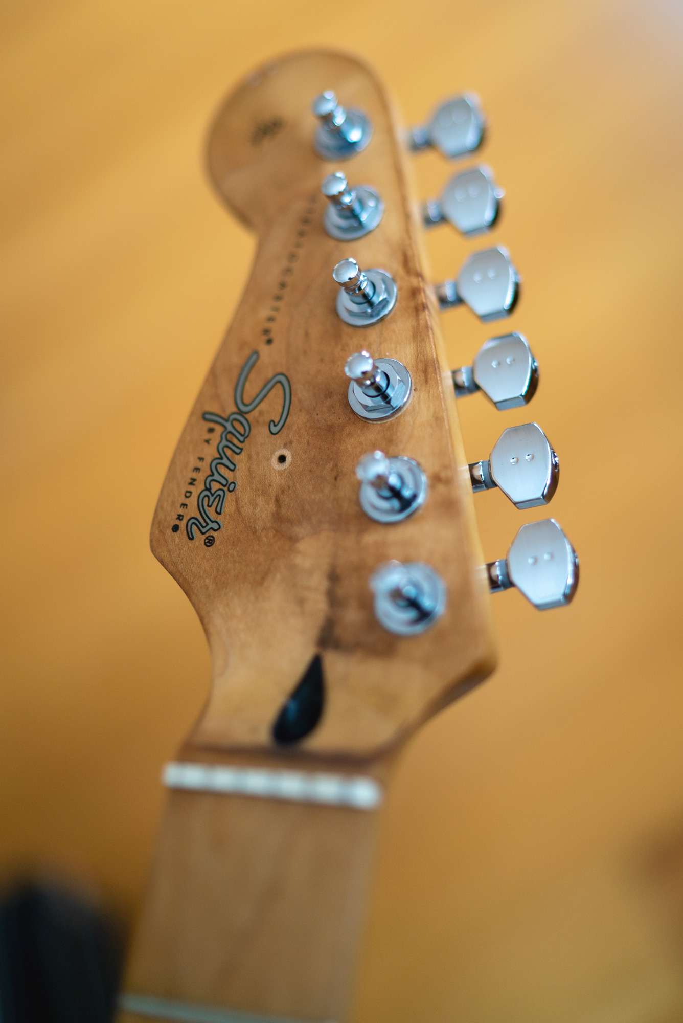 fender_squier_protone_mik_stratocaster_vintageblonde_lockingtuners