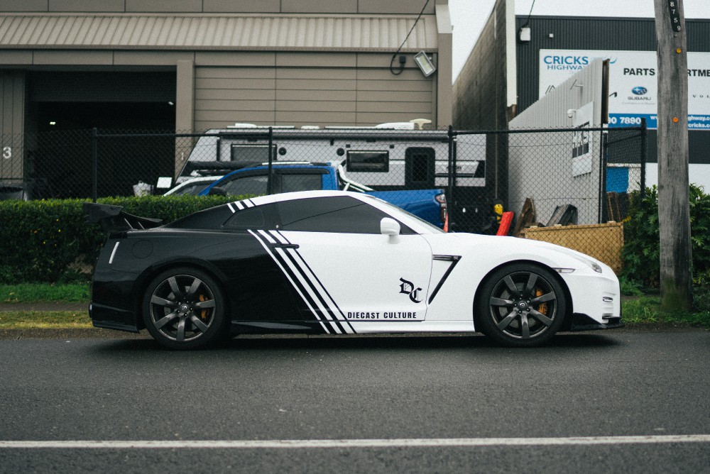 01_tanuki_gt_outsidegtr