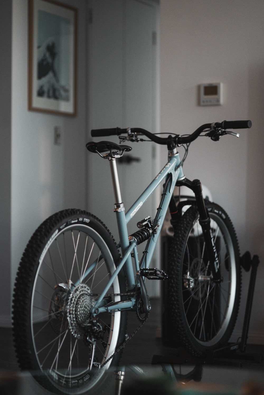 maxxis_blackout2